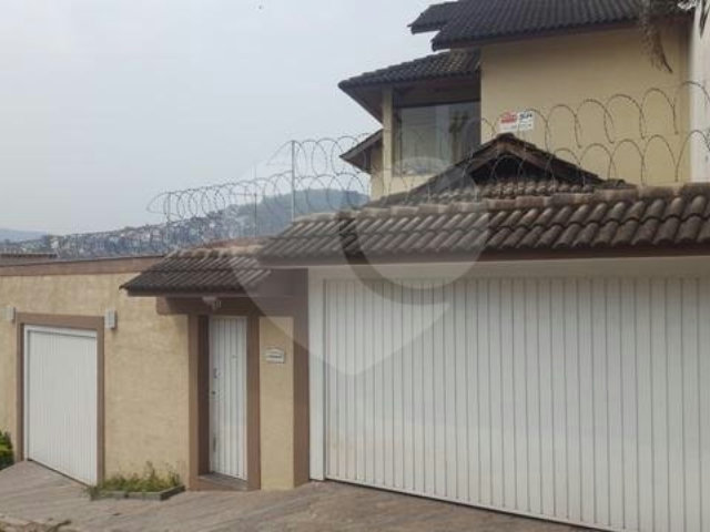 Sobrado à venda com 5 quartos, sendo 1 suíte,  em Jardim Virginia Bianca, São Paulo, SP
