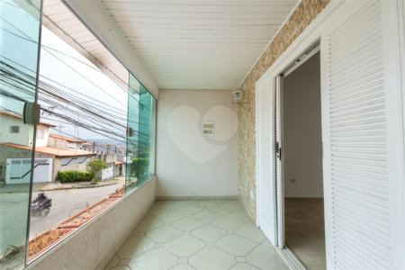 Casa à venda com 3 quartos, sendo 2 suítes, em Jardim Santa Cecília, Guarulhos, SP