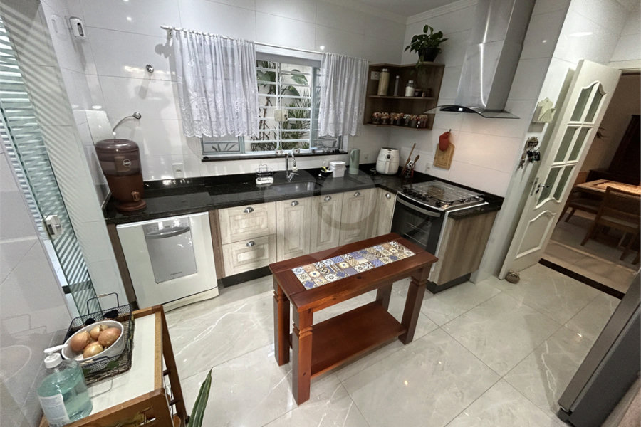 Sobrado à venda com 3 suítes em Tremembé, São Paulo, SP