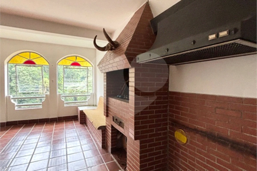 Sobrado à venda com 5 quartos, sendo 2 suítes, em Vila Albertina, São Paulo, SP