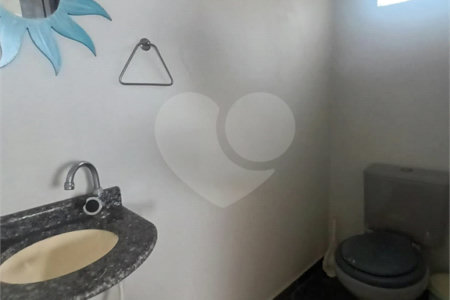 Casa à venda com 2 quartos, sendo 1 suíte, no condomínio Parque Central, Rio de Janeiro - RJ