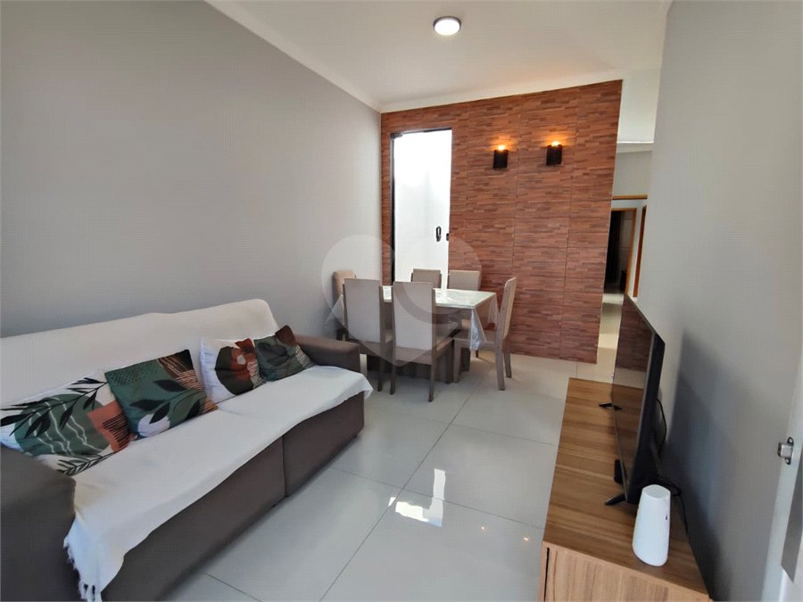 Casa à venda com 3 quartos no condomínio Residencial Lago dos Ipês, Itapetininga - SP