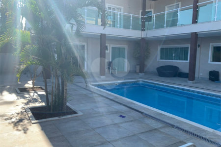 Casa à venda com 7 quartos, sendo 5 suítes, no condomínio Vivendas do Lago -, Sorocaba - SP