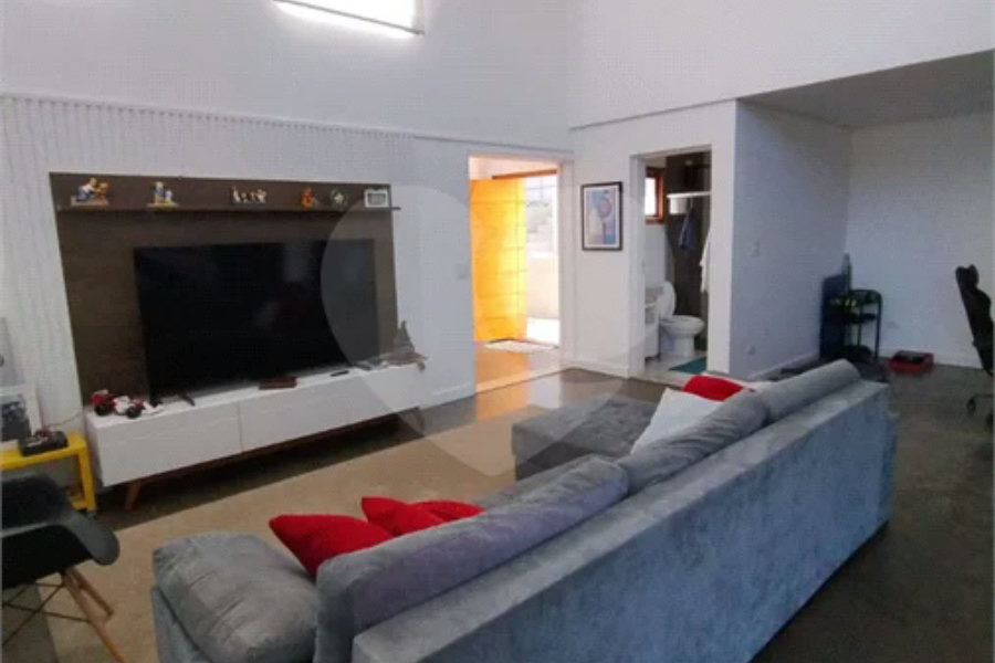 Casa à venda ou para alugar com 3 quartos, sendo 1 suíte, no condomínio Alpes da Cantareira, Mairiporã - SP
