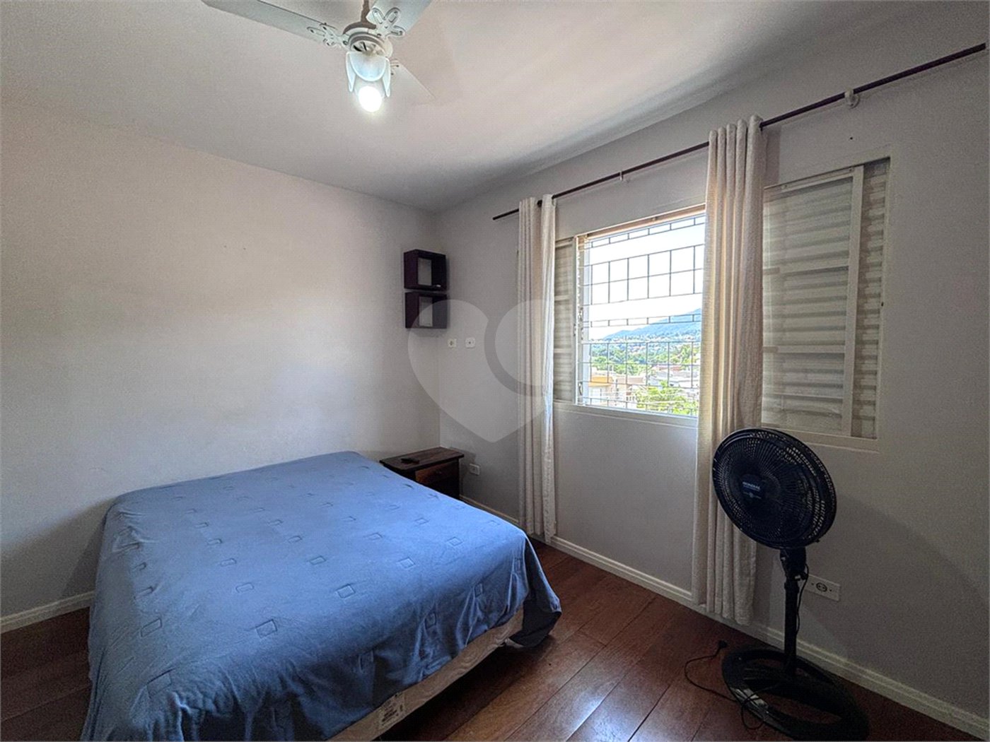 Casa à venda com 5 quartos, sendo 2 suítes,  em Jardim Maristela, Atibaia, SP