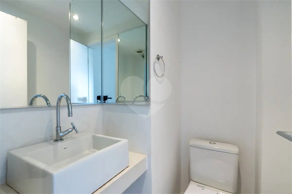 Apartamento à venda com 3 quartos, sendo 1 suíte, em Itaim Bibi, São Paulo, SP