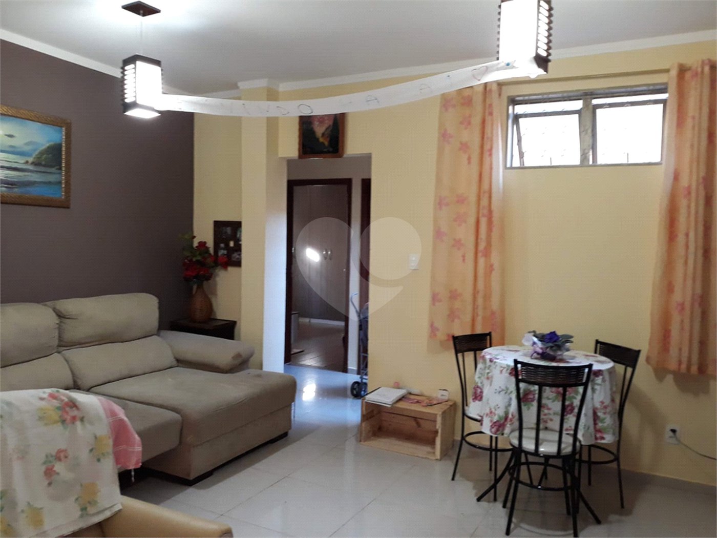 Casa térrea no Samambaia.
