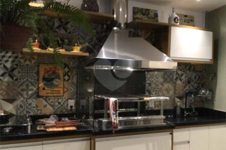 Casa à venda com 3 quartos, sendo 1 suíte,  no condomínio Residencial Nabuco de Araújo, São Paulo - SP