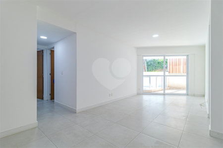 Apartamento à venda com 3 quartos, sendo 1 suíte, em Lagoa, Rio de Janeiro, RJ