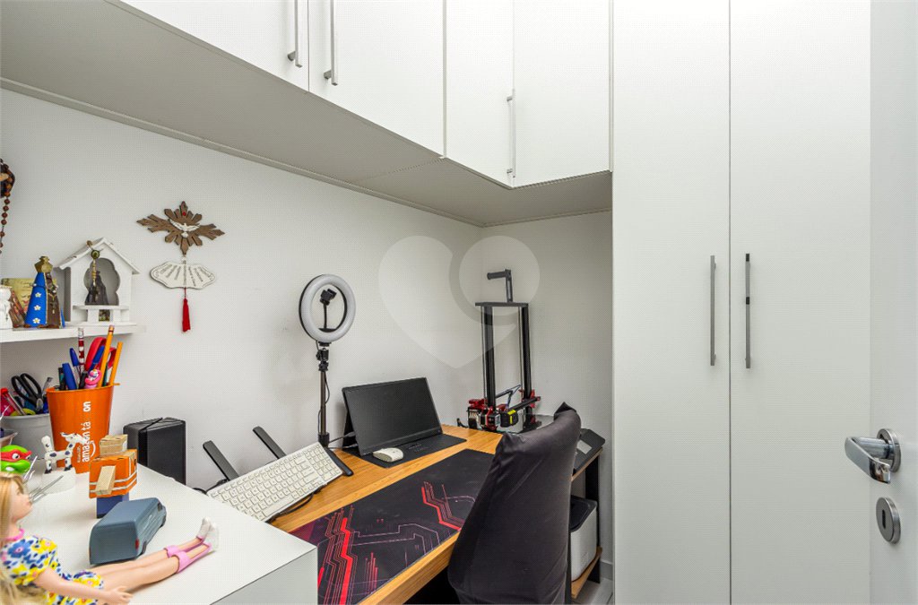 Apartamento à venda com 3 quartos, sendo 1 suíte, em Chácara Santo Antônio, São Paulo, SP