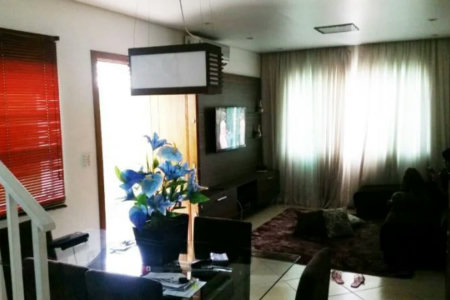 Casa à venda com 3 suítes em Vila Sônia, São Paulo, SP