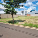 Terreno à venda em Residencial Village Damha III, Araraquara, SP