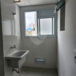 Casa à venda com 2 quartos, sendo 1 suíte, no condomínio Residencial Sanches, São Paulo - SP