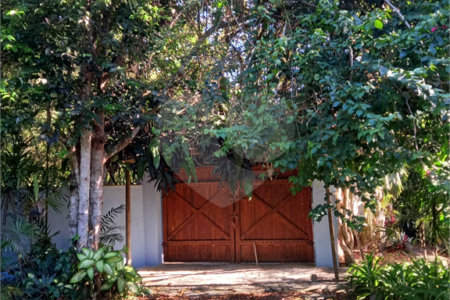 Chácara à venda com 3 quartos, sendo 1 suíte, no Centro, Santa Cruz Cabrália, BA