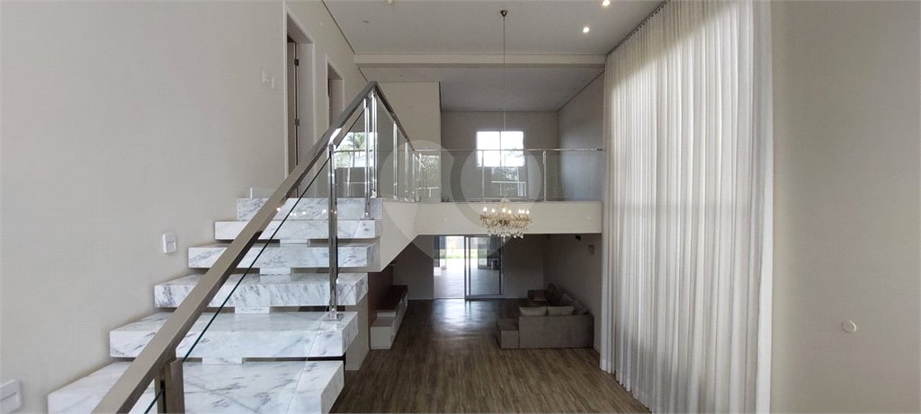 Casa à venda com 3 suítes no condomínio Figueira Garden, Atibaia - SP