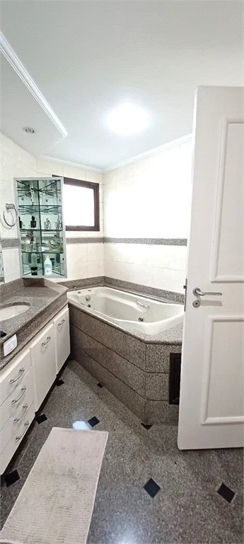 Apartamento à venda com 4 suítes em Jardim Fonte do Morumbi, São Paulo, SP