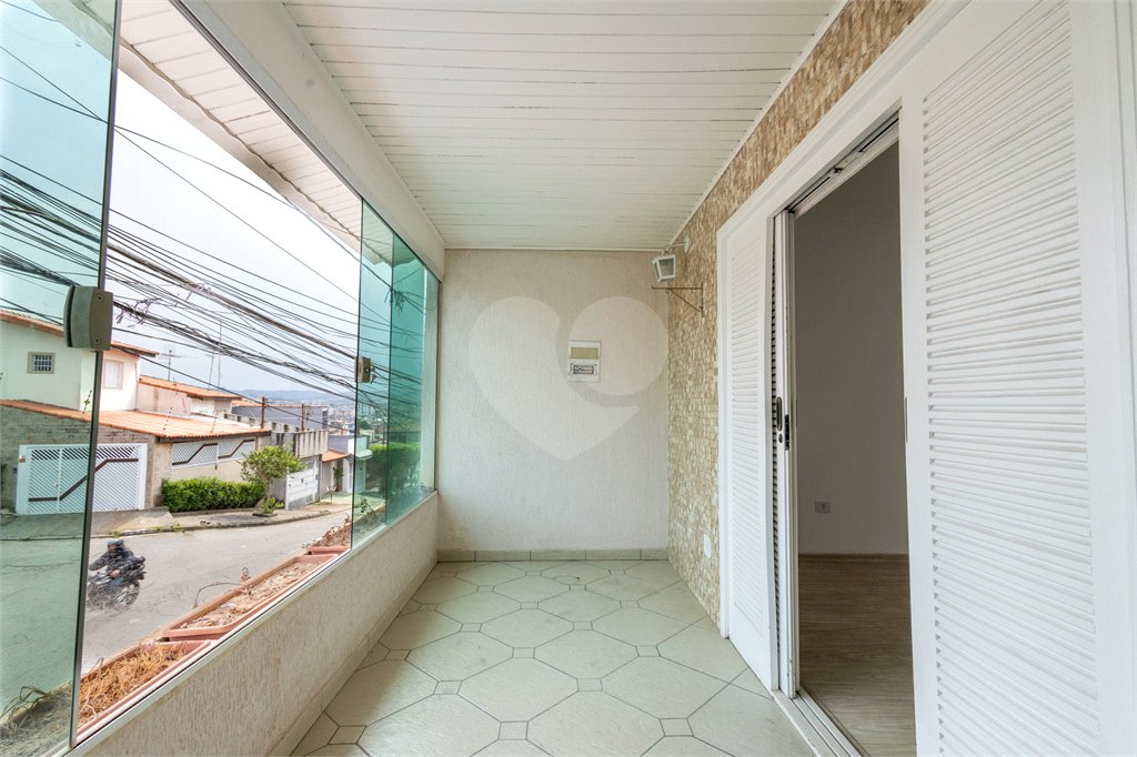 Casa à venda com 3 quartos, sendo 2 suítes, em Jardim Santa Cecília, Guarulhos, SP