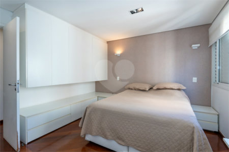 Apartamento à venda com 2 suítes em Brooklin, São Paulo, SP