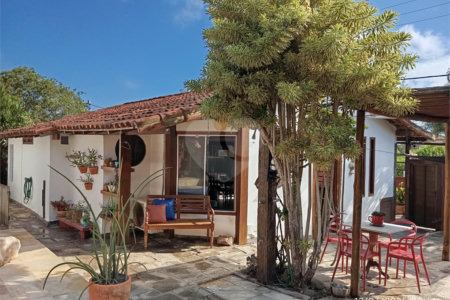 Casa à venda com 4 quartos, sendo 3 suítes, em Geribá, Armação dos Búzios, RJ