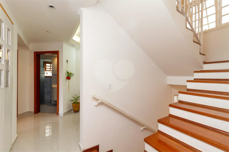 Casa à venda com 4 quartos, sendo 2 suítes, no condomínio Da Serra, São Paulo - SP