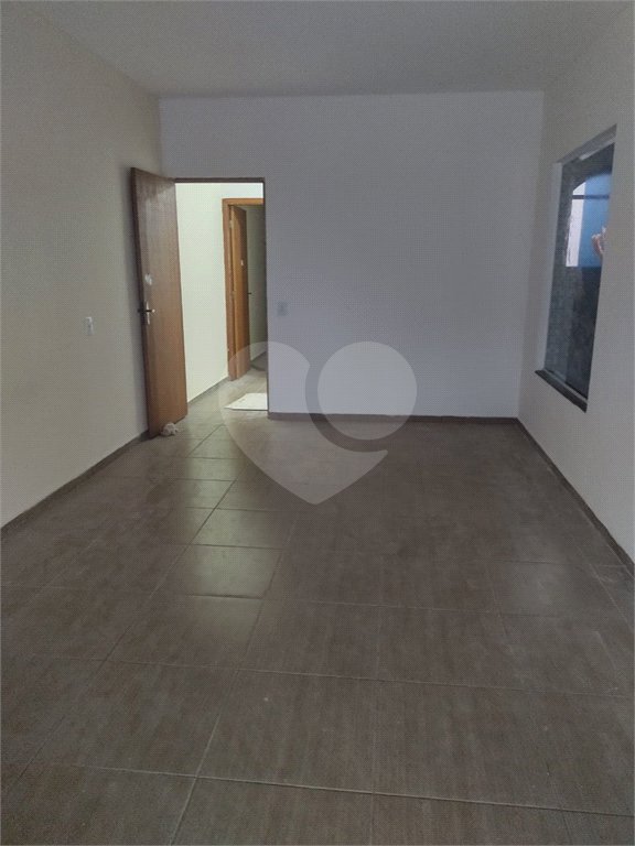 Casa à venda com 2 suítes no condomínio Residencial Rubi, Mogi das Cruzes - SP