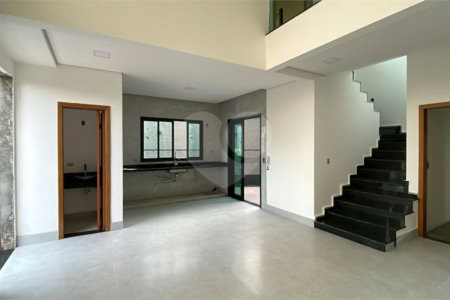 Casa à venda com 3 suítes em Jardim Paulista, Atibaia, SP
