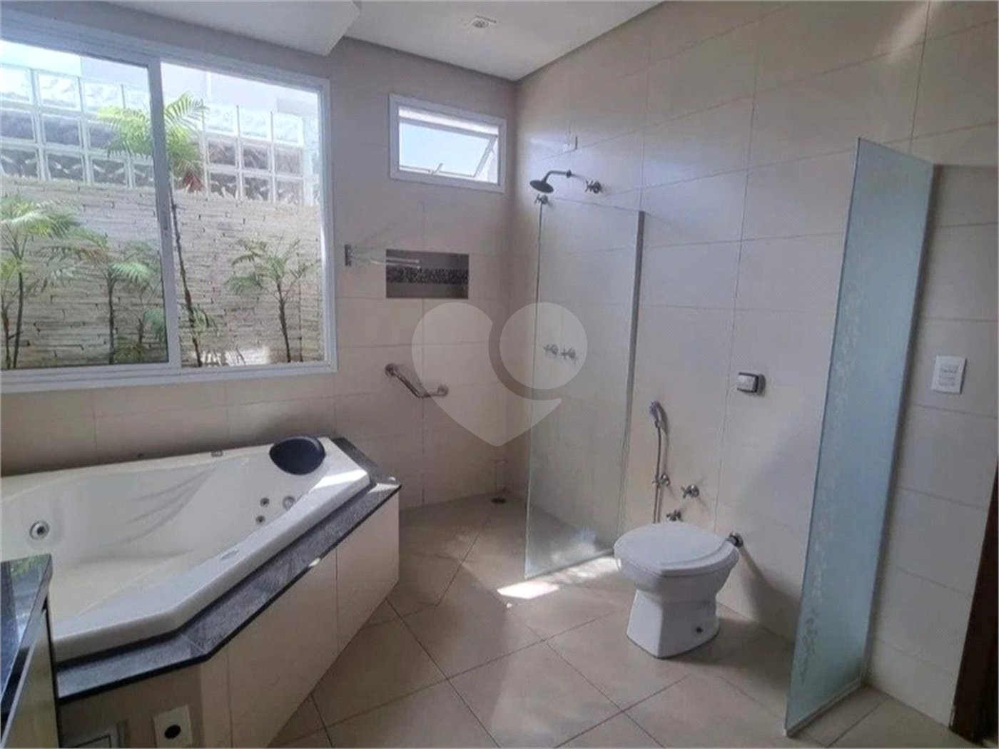 Casa à venda com 4 suítes no condomínio Mont Blanc, Sorocaba - SP