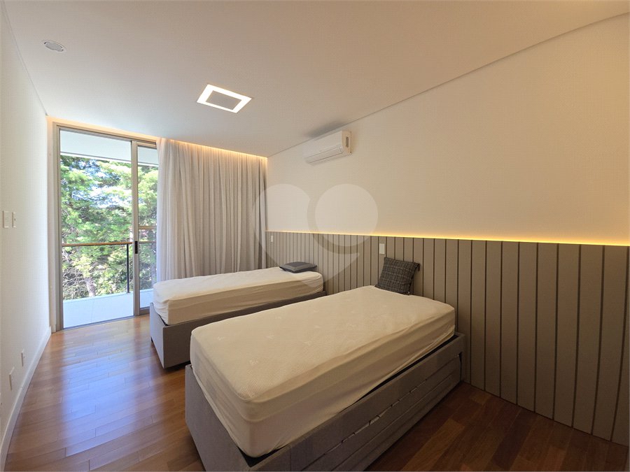 Casa à venda com 4 suítes no condomínio Fazenda Imperial, Sorocaba - SP