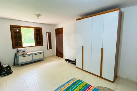 Casa à venda com 3 suítes em Dos Finco, São Bernardo do Campo, SP