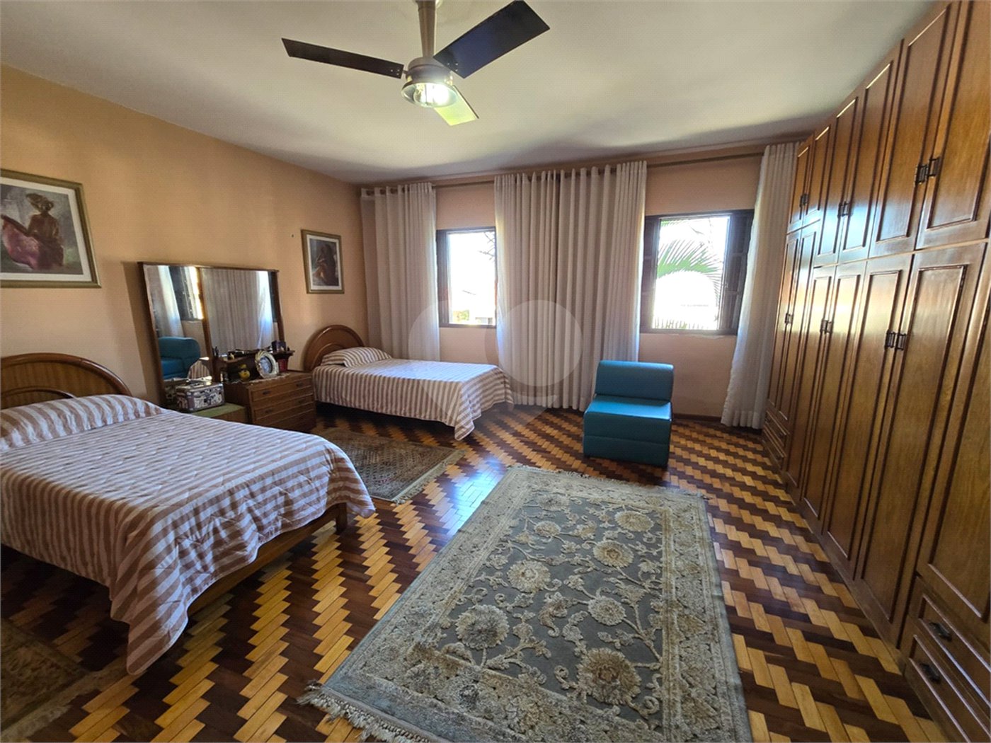 Casa à venda com 4 quartos, sendo 1 suíte, em Vila Paiva, São Paulo, SP