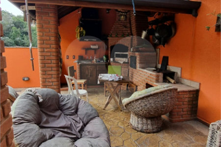 Casa à venda com 4 quartos, sendo 2 suítes, no condomínio Aruã Eco Park, Mogi das Cruzes - SP