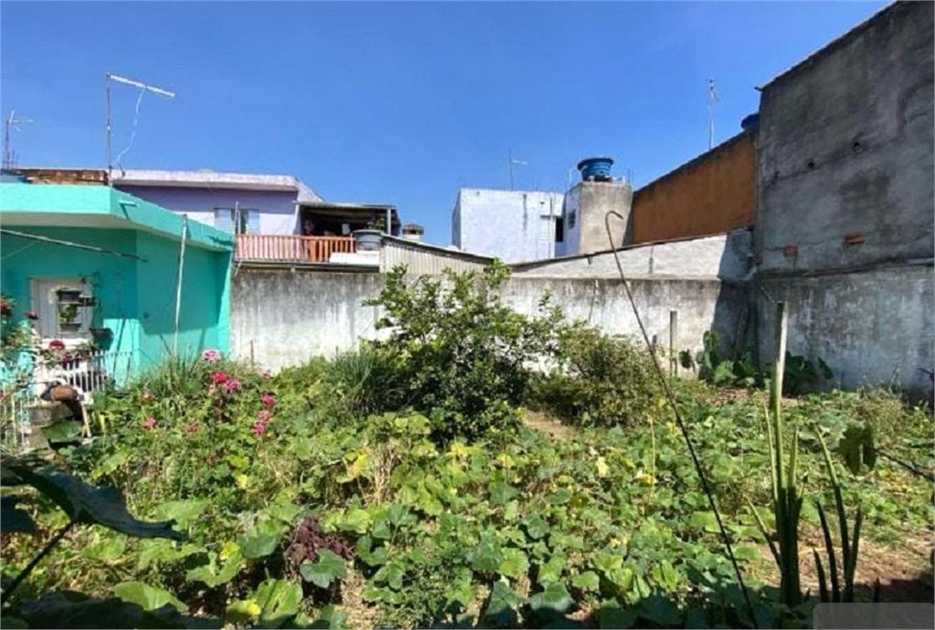 Sobrado à venda com 4 quartos em Parque Maria Helena, Suzano, SP