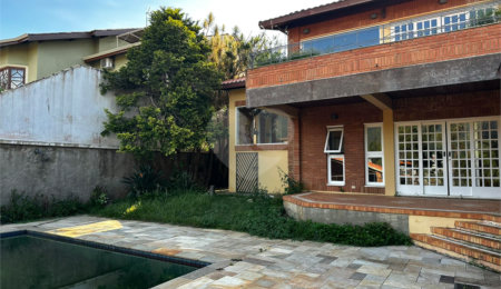 Casa à venda com 4 suítes em Vila Petrópolis, Atibaia, SP