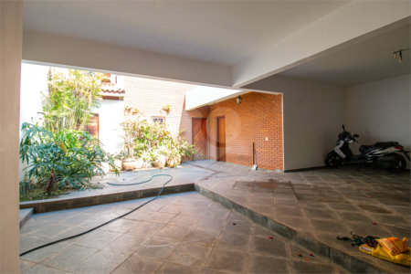 Casa à venda com 3 suítes em Chácara Flora, São Paulo, SP