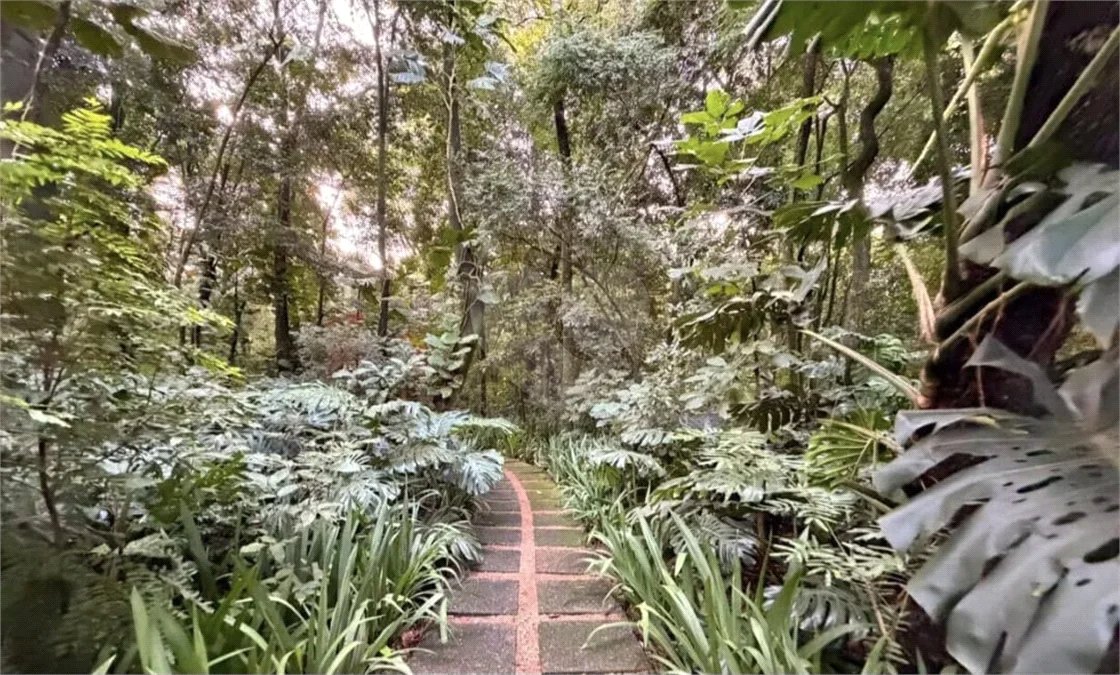 Terreno à venda no Condomínio Jardim Villa Sapezal, em Indaiatuba (Chácara Alvorada) — R$ 580.000,00 - Terreno com 360m² de área total (12x30), o terreno é plano e está localizado na entrada do condominio,O Jardim Villa Sapezal conta com infraestrutura completa, ruas largas e pavimentadas, portaria