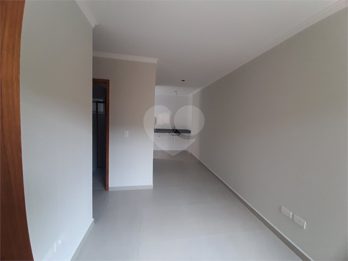 Apartamento com 37m2, 2 quartos, banheiro, sala, cozinha, quintal e SEM vaga de garagem