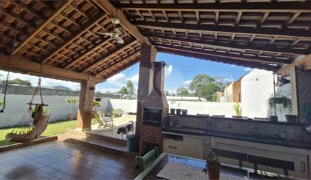 Casa Térrea à venda com 3 quartos, sendo 1 suíte,  em Caetetuba, Atibaia, SP