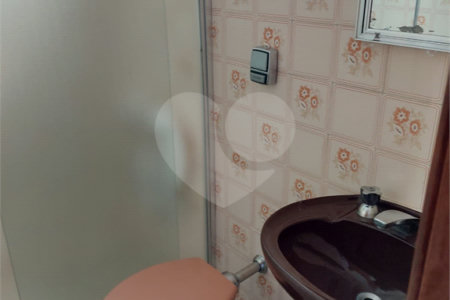 Sobrado à venda com 3 quartos, sendo 1 suíte, em Vila Mascote, São Paulo, SP