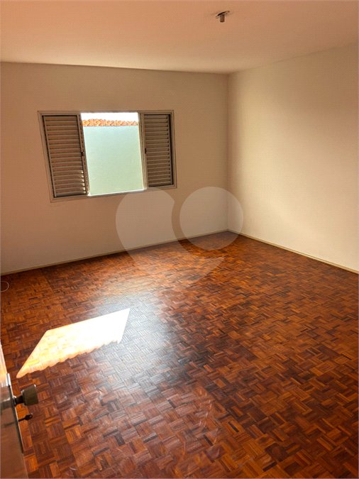 Sobrado à venda com 4 quartos no Centro, Salto, SP