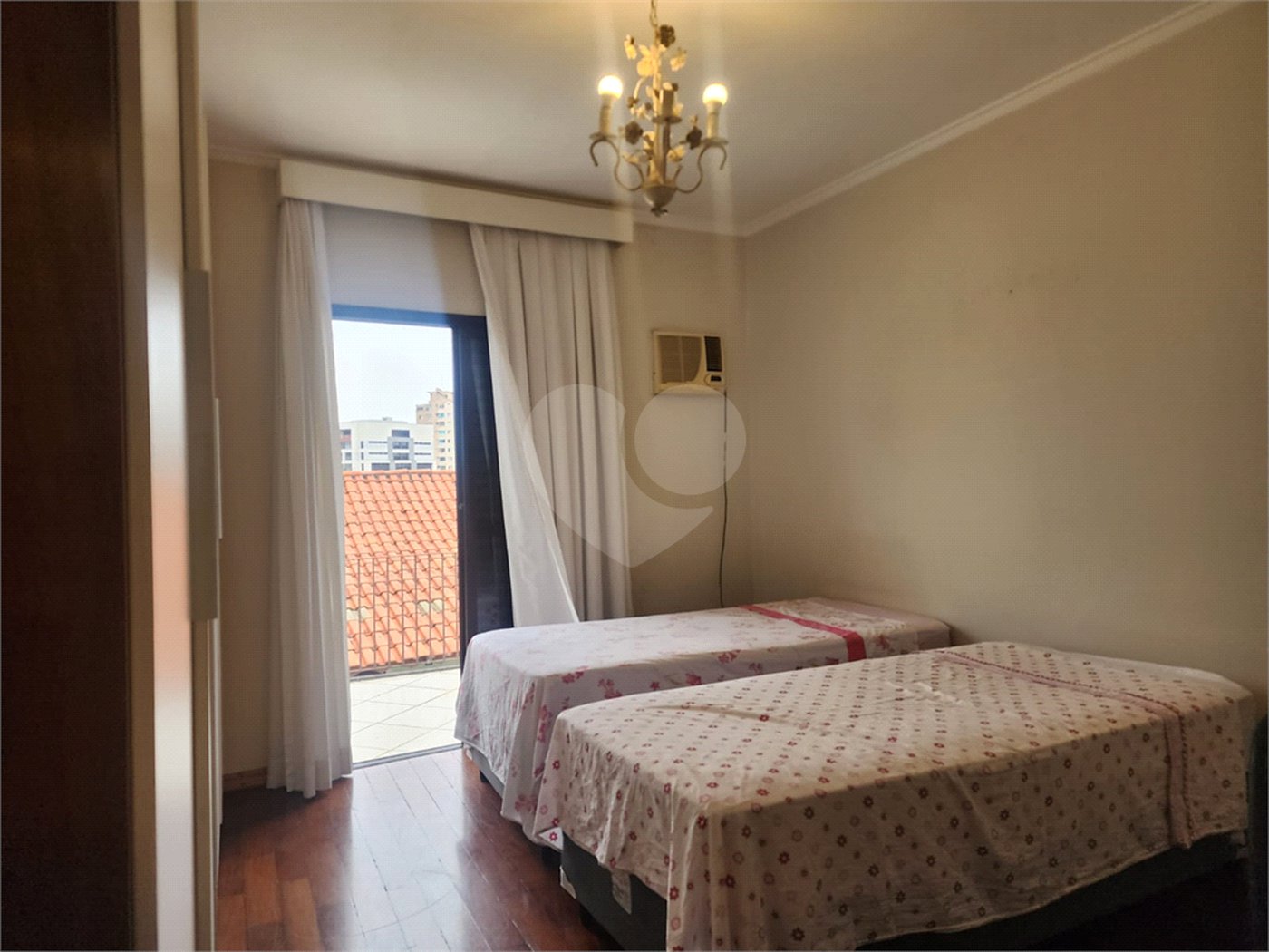 Sobrado à venda com 3 quartos, sendo 1 suíte, em Vila Paulicéia, São Paulo, SP