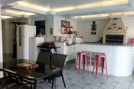 Sobrado à venda com 7 quartos, sendo 6 suítes, em Jardim Franca, São Paulo, SP