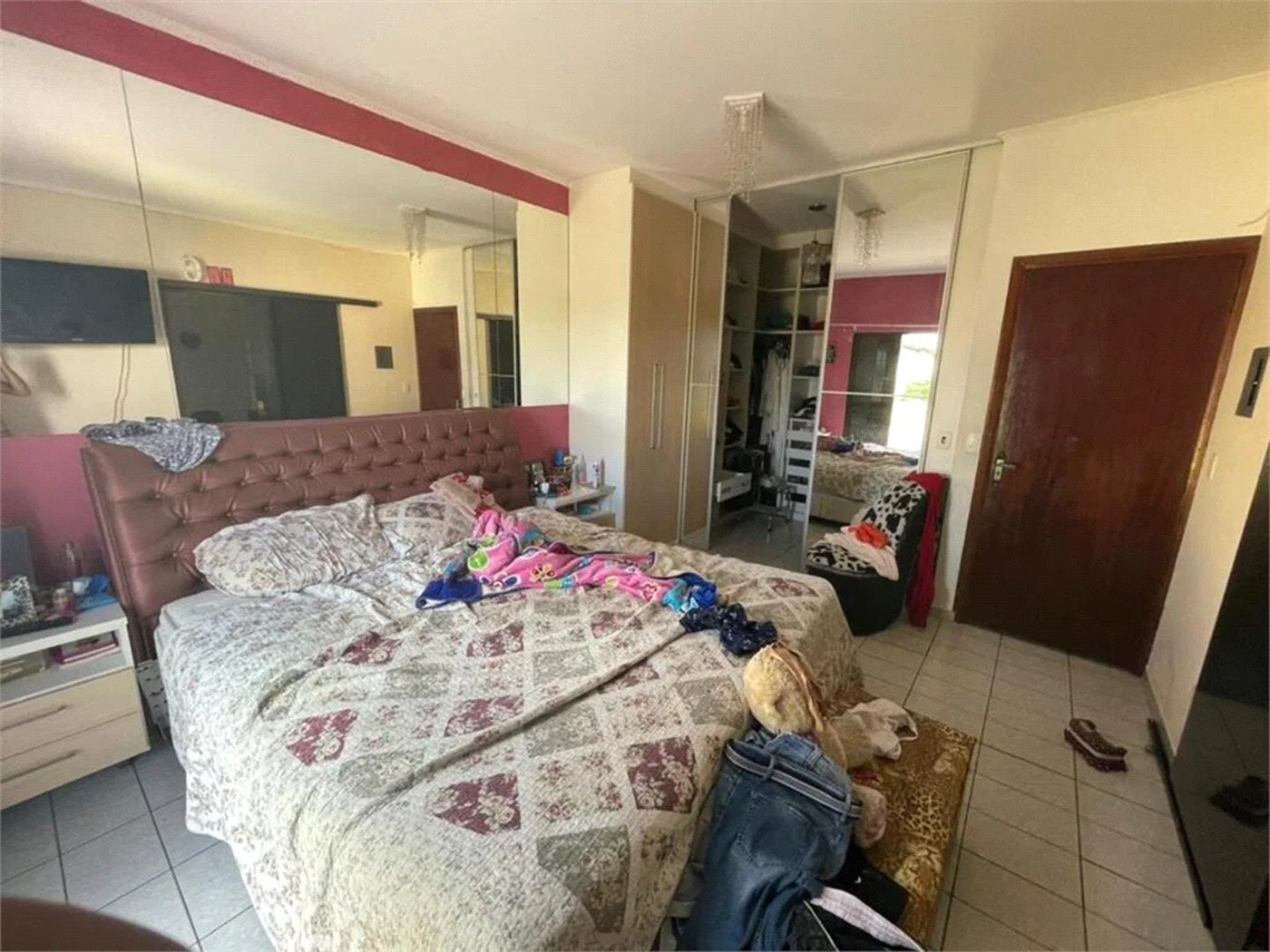 Sobrado à venda com 4 quartos, sendo 1 suíte,  em Jardim Catanduva, São Paulo, SP