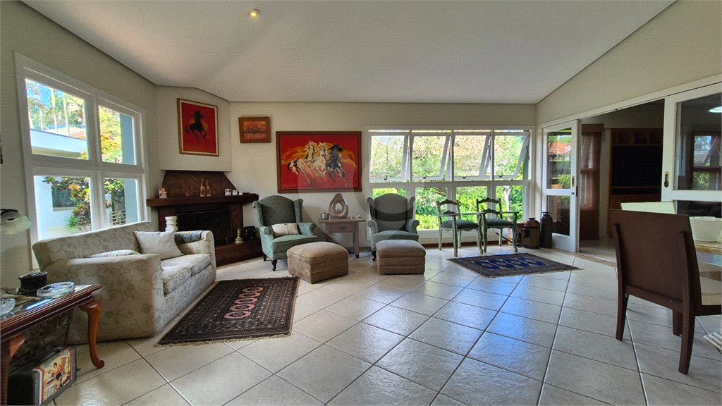 Casa à venda com 4 suítes no condomínio Vivenda do Lago, Sorocaba - SP