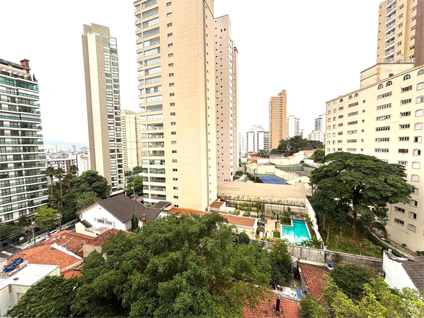 Apartamento à venda com 4 quartos, sendo 3 suítes, em Santana, São Paulo, SP