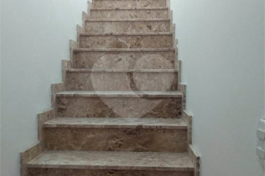 Casa à venda com 3 suítes no condomínio Severino Coelho, São Paulo - SP
