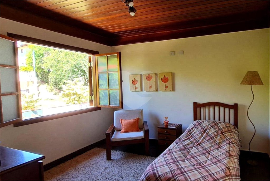 Casa à venda com 4 quartos, sendo 2 suítes, no condomínio Santo Antonio I, Itu - SP