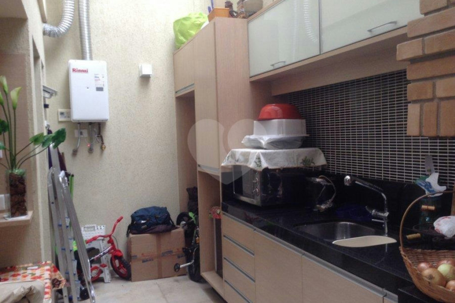 Sobrado à venda com 3 quartos, sendo 1 suíte,  em Vila Mazzei, São Paulo, SP