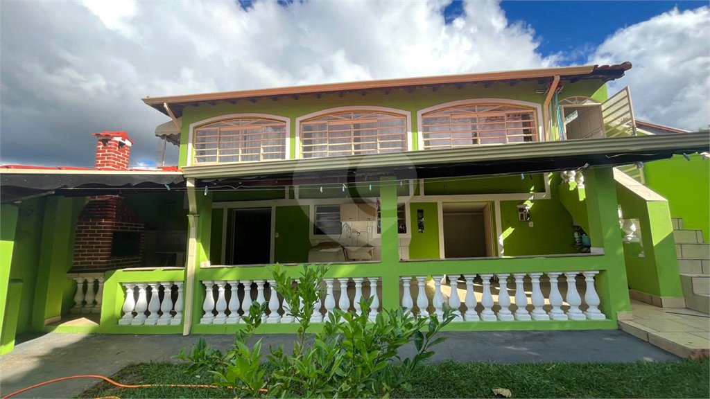 Casa à venda com 2 quartos, sendo 1 suíte, no Centro, Sarapuí, SP