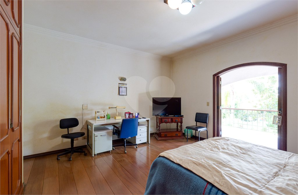 Casa à venda com 5 suítes no condomínio Chácara Flora, São Paulo - SP