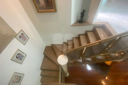 Casa à venda com 3 suítes em Vila Carrão, São Paulo, SP